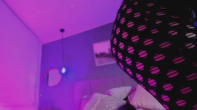 Nathalia stone  online show from January 18, 2026, 5:33 am