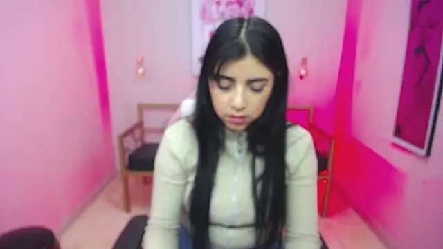 Snapshot of Adri_gomez_x chatting on May 17, 2026, 12:45 pm Adri gomez x online show from May 17, 2026, 12:45 pm
