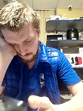 yurii magic online show from February 13, 2026, 10:33 am