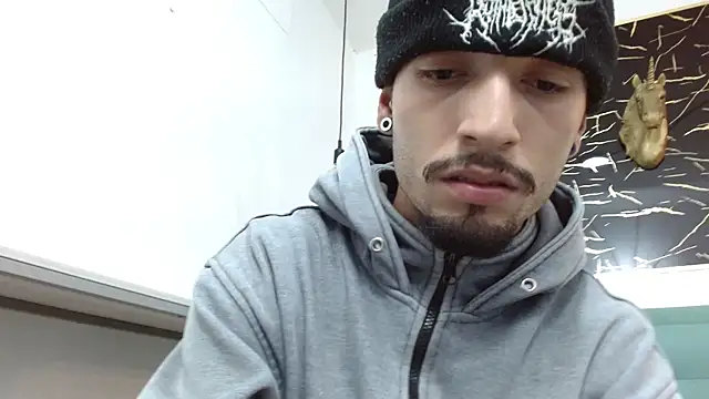 Juan-Jose69 online show from January 11, 2026, 3:33 am