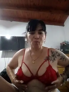 Snapshot of Amanda_luv chatting on January 7, 2026, 5:26 pm Amanda luv online show from January 7, 2026, 5:26 pm