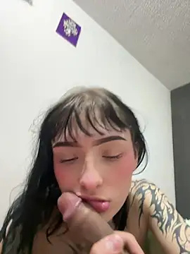 Snapshot of dulce-katt chatting on April 14, 2026, 4:07 am dulce-katt online show from April 14, 2026, 4:07 am