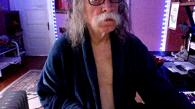 LickYourYoni online show from April 13, 2026, 2:44 pm