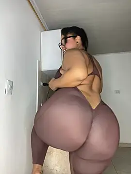 NataliaMillers online show from April 11, 2026, 5:56 am