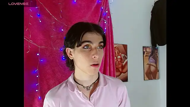 lilithot23 online show from March 26, 2026, 1:38 pm