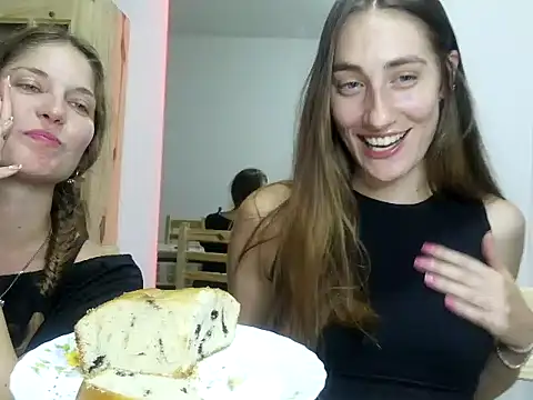 Snapshot of Noracherry chatting on February 23, 2026, 11:13 pm Noracherry online show from February 23, 2026, 11:13 pm