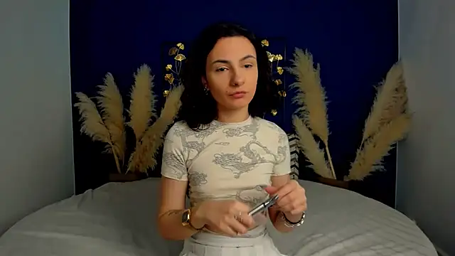 Snapshot of RIANA_SI chatting on March 18, 2026, 3:59 pm RIANA SI online show from March 18, 2026, 3:59 pm