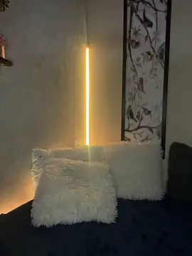 Alana Stone online show from April 10, 2026, 2:17 am