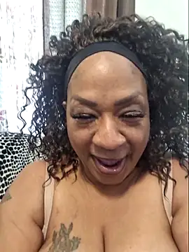 Snapshot of Big_Booty_Bonnie chatting on May 19, 2026, 4:46 pm Big Booty Bonnie online show from May 19, 2026, 4:46 pm