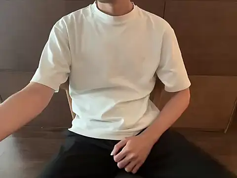 Snapshot of Dickieplay001 chatting on February 27, 2026, 6:35 am Dickieplay001 online show from February 27, 2026, 6:35 am