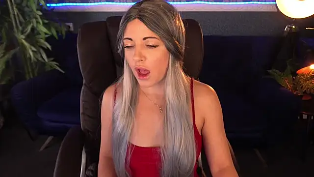 Snapshot of Dafni_Monn chatting on November 8, 2025, 6:24 am Dafni Monn online show from November 8, 2025, 6:24 am