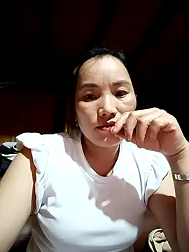 Snapshot of yu--yo chatting on April 10, 2026, 11:59 am yu--yo online show from April 10, 2026, 11:59 am