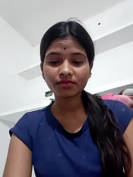 Nirasha cute online show from March 17, 2026, 6:44 pm