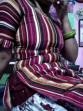 Snapshot of Nilam_cute chatting on March 25, 2026, 2:23 pm Nilam cute online show from March 25, 2026, 2:23 pm
