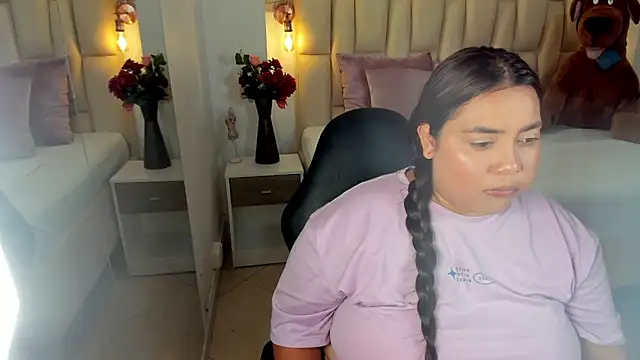 Snapshot of tatikanyx chatting on May 1, 2026, 1:05 pm tatikanyx online show from May 1, 2026, 1:05 pm