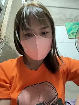 July-love online show from February 19, 2026, 4:36 pm