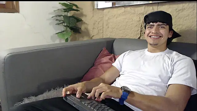 elliot colton online show from February 20, 2026, 7:36 pm