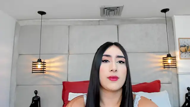 IvonneOwen online show from January 11, 2026, 8:03 pm