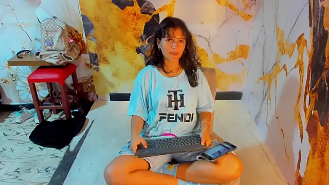 MiaBella18 online show from January 11, 2026, 7:19 pm