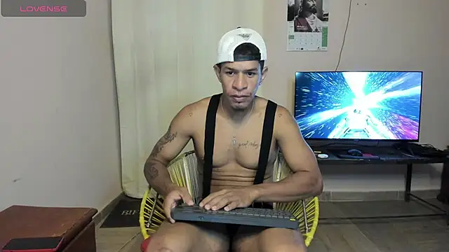 Snapshot of antonio_aguilarx chatting on June 24, 2026, 1:43 pm antonio aguilarx online show from June 24, 2026, 1:43 pm