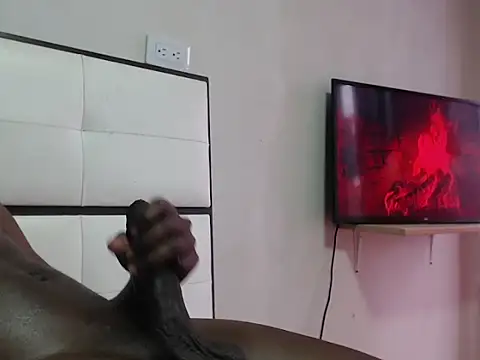 Snapshot of roddy07rich chatting on January 12, 2026, 6:13 pm roddy07rich online show from January 12, 2026, 6:13 pm