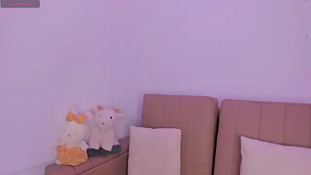 DollMey  online show from January 15, 2026, 1:16 pm