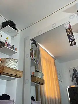 Black shai01 online show from April 15, 2026, 6:37 pm