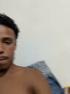 Snapshot of LorenzoBlack27 chatting on March 6, 2026, 10:39 pm LorenzoBlack27 online show from March 6, 2026, 10:39 pm