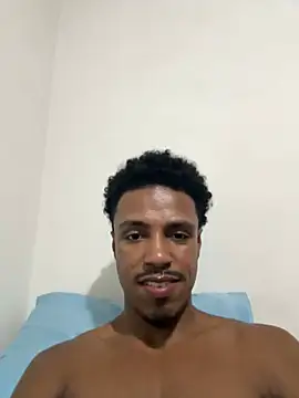 Snapshot of LorenzoBlack27 chatting on March 24, 2026, 12:26 am LorenzoBlack27 online show from March 24, 2026, 12:26 am