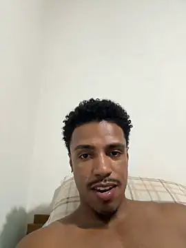 Snapshot of LorenzoBlack27 chatting on March 25, 2026, 10:16 pm LorenzoBlack27 online show from March 25, 2026, 10:16 pm