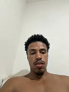 Snapshot of LorenzoBlack27 chatting on March 27, 2026, 11:15 pm LorenzoBlack27 online show from March 27, 2026, 11:15 pm