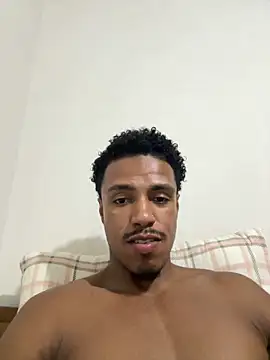 Snapshot of LorenzoBlack27 chatting on March 31, 2026, 11:38 pm LorenzoBlack27 online show from March 31, 2026, 11:38 pm