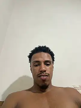 Snapshot of LorenzoBlack27 chatting on April 7, 2026, 2:23 am LorenzoBlack27 online show from April 7, 2026, 2:23 am