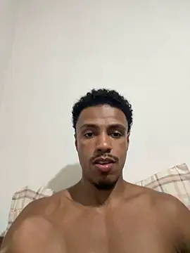 Snapshot of LorenzoBlack27 chatting on April 10, 2026, 1:33 am LorenzoBlack27 online show from April 10, 2026, 1:33 am