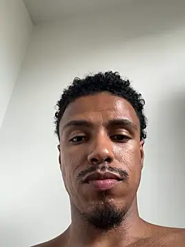 Snapshot of LorenzoBlack27 chatting on April 11, 2026, 7:29 pm LorenzoBlack27 online show from April 11, 2026, 7:29 pm