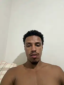 Snapshot of LorenzoBlack27 chatting on April 16, 2026, 1:06 am LorenzoBlack27 online show from April 16, 2026, 1:06 am