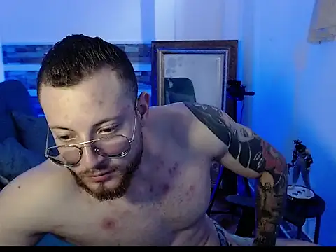 Justin-mackenlly online show from March 8, 2026, 8:34 pm