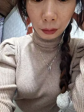 Adela-222 online show from January 9, 2026, 8:28 am