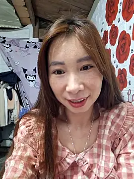 Snapshot of Adela-222 chatting on April 10, 2026, 4:17 am Adela-222 online show from April 10, 2026, 4:17 am