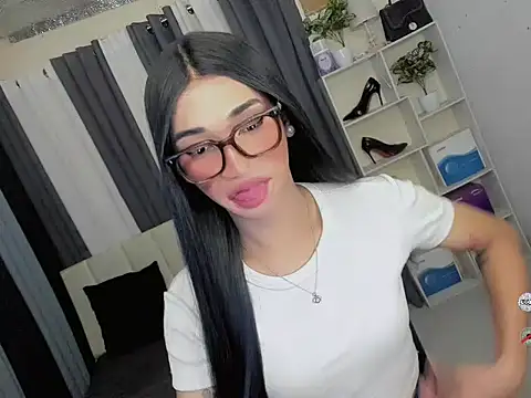 Snapshot of FyangFoxx chatting on March 22, 2026, 5:44 am FyangFoxx online show from March 22, 2026, 5:44 am