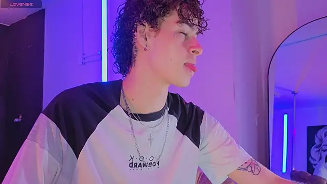 nova salvatore online show from April 15, 2026, 2:40 am