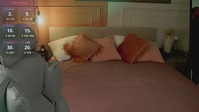  SilkyShadow  online show from March 19, 2026, 1:09 am