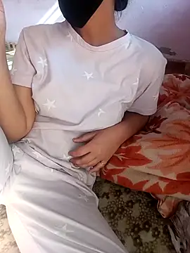 Snapshot of eddy_girl chatting on February 11, 2026, 9:14 am eddy girl online show from February 11, 2026, 9:14 am