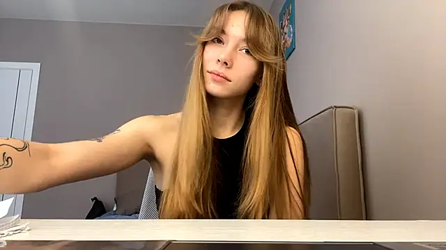 Snapshot of LindyUnderkoffler chatting on February 3, 2026, 12:10 pm LindyUnderkoffler online show from February 3, 2026, 12:10 pm