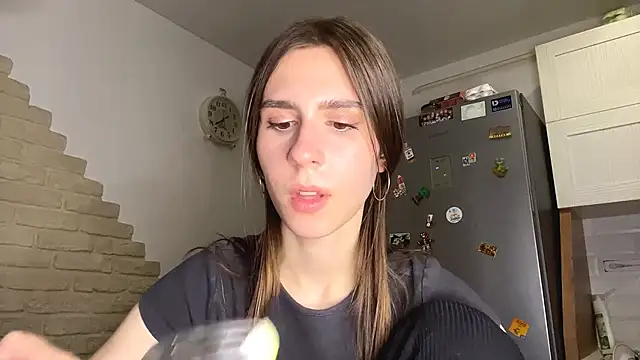 ElsieKuhlmann online show from March 5, 2026, 5:20 pm