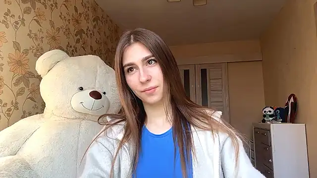 ElsieKuhlmann online show from March 18, 2026, 2:09 pm