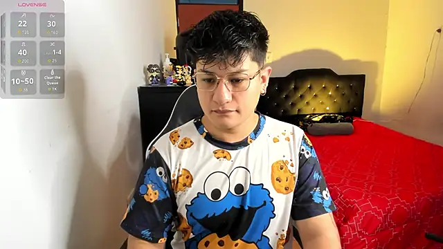 Snapshot of Theo_Rowan chatting on January 9, 2026, 11:24 am Theo Rowan online show from January 9, 2026, 11:24 am