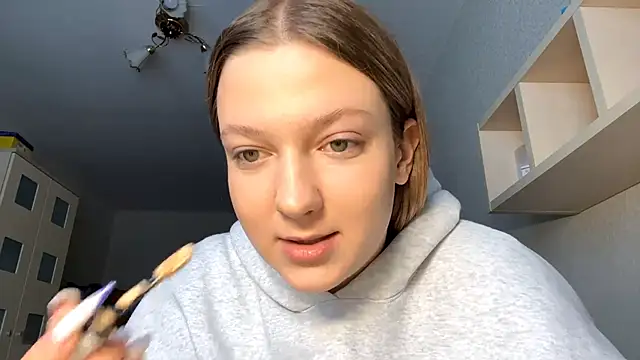 JammieMickiewicz online show from January 13, 2026, 7:46 am