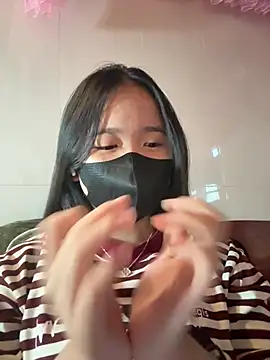 Snapshot of Gwen879 chatting on January 13, 2026, 1:22 am Gwen879 online show from January 13, 2026, 1:22 am