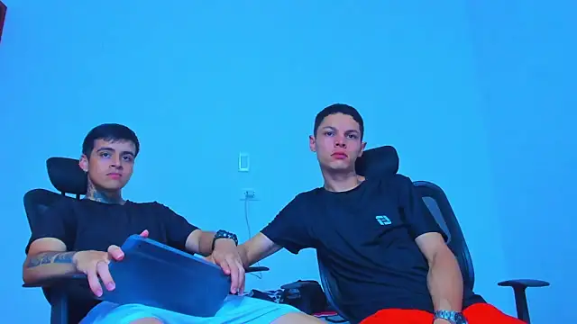 Thomas-Wil online show from April 5, 2026, 1:36 am